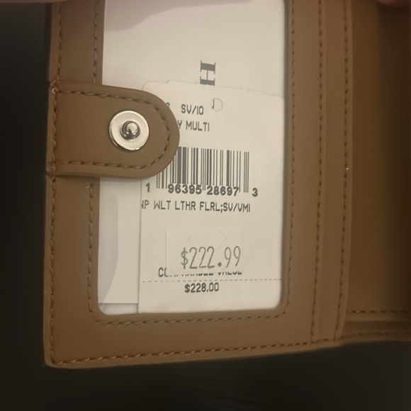 Coach Snap Wallet With Floral Print - Picture 8 of 8